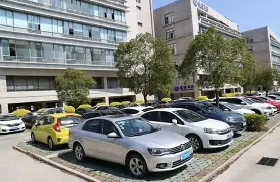 导轨式直流表在汽车充电桩项目上的应用(图1)