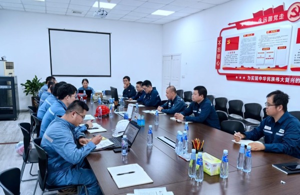 福建炼化公司开展2024年设备大检查自查整改工作(图1)