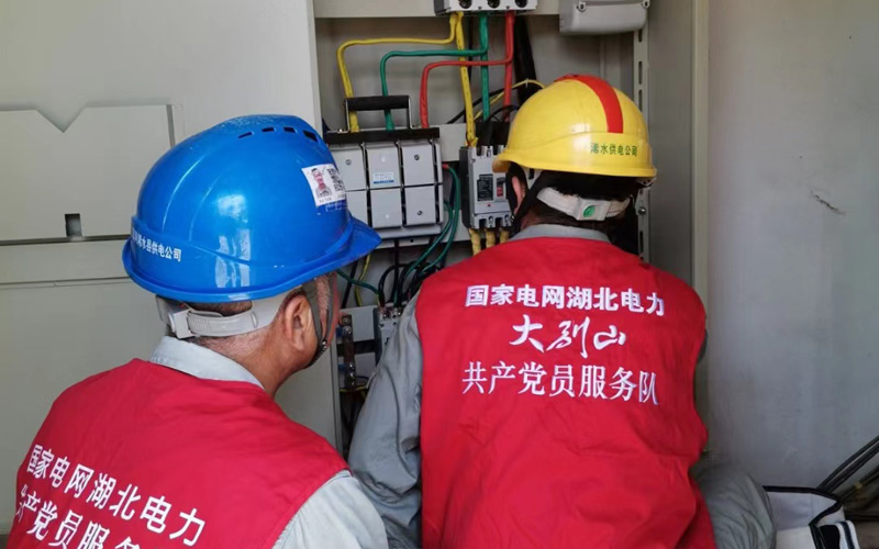 湖北黄冈供电“满格电”护航国庆“不打烊”(图1)