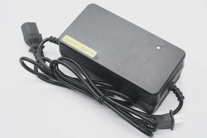 最新8款电动自行车新国标接口充电器盘点(图13)