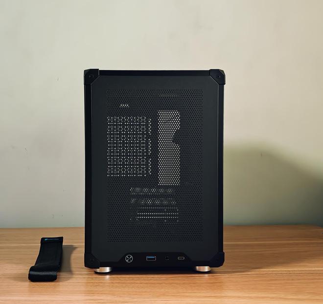 手提袋ITX电脑乔思伯C6ITX机箱装机实战(图3)