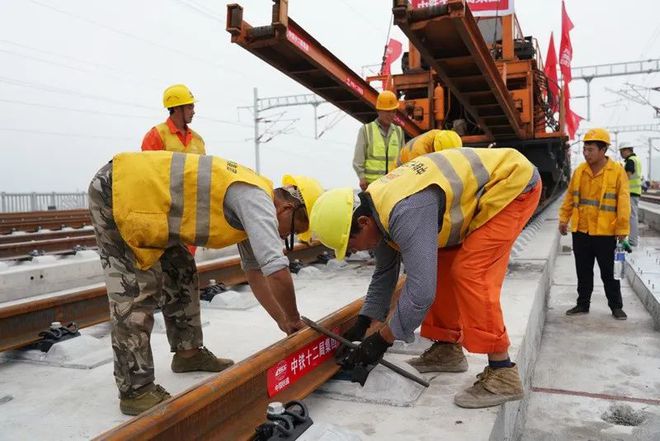 高铁新动能！京雄城际铁路全线轨道贯通意味着什么？(图7)