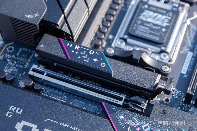锐龙9000新座驾——华硕ROGStrixB850-E开箱体验(图4)