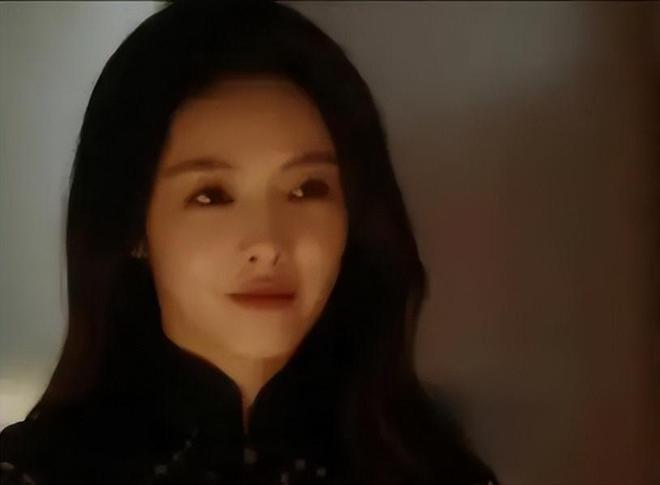 冯绍峰新剧《婚内婚外》开播22岁女配角惊艳亮相成为全剧焦点(图7)