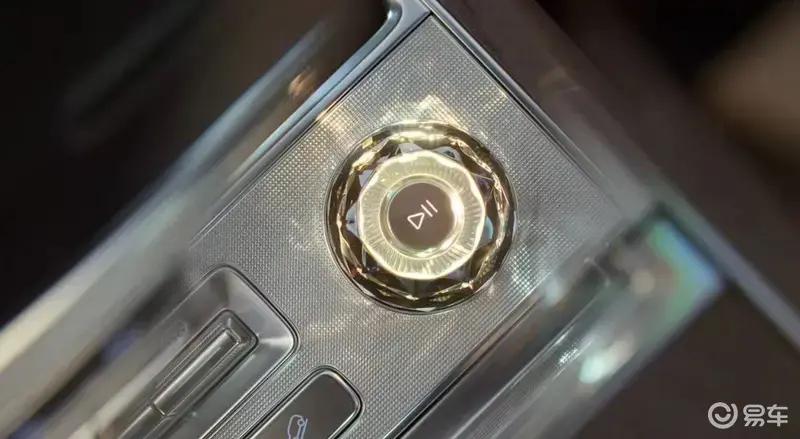 2025成都车展十大必看新车极氪9X岚图追光L领衔(图5)