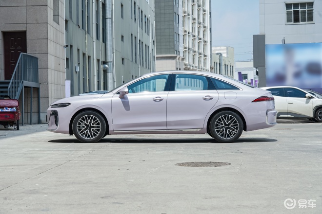 2025成都车展十大必看新车极氪9X岚图追光L领衔(图36)