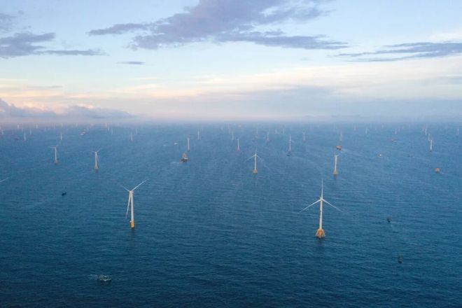全球最大！东方电气26MW海上风机成功吊装(图6)