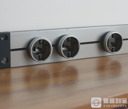 轨道插座怎么安装接线轨道插座和普通哪个好(图1)