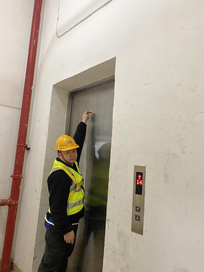 长沙电梯以旧换新认准环奥高新技术加持保障运行安全(图2)