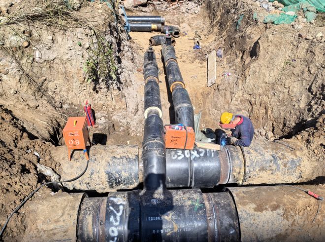 秦皇岛市热力有限责任公司安装工程分公司攻坚一线推进民生工程(图8)