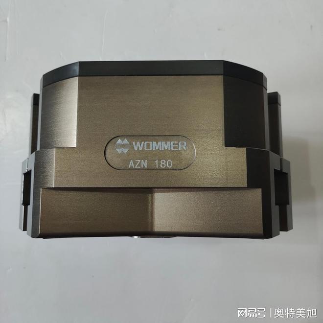 选工业机器人夹爪搬运装配成本一降再降(图1)