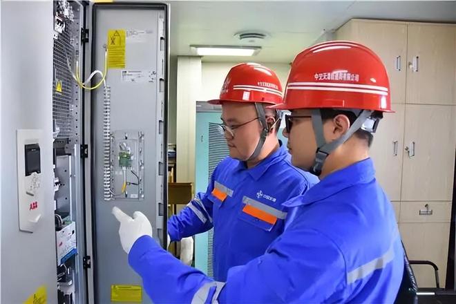 “钢铁巨兽”奋战连云港(图4)