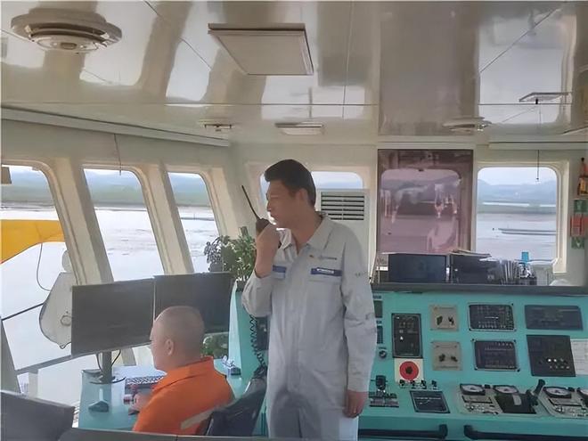 “钢铁巨兽”奋战连云港(图2)