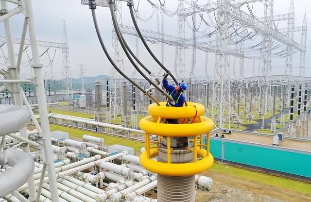 比肩CPO、光模块、存储！AI算力的尽头是电网设备！(图6)