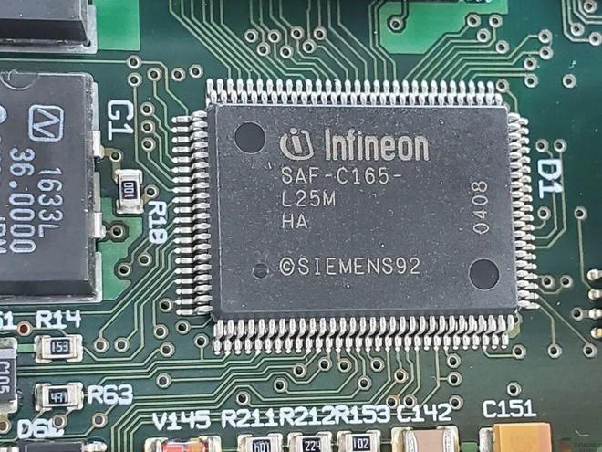 拆解“上帝的左手”西门子ET200M：看上帝如何使用芯片控制其他设备(图9)