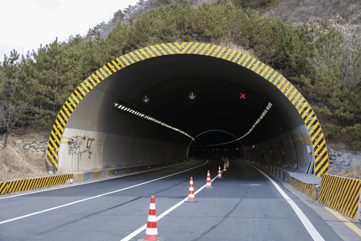 全国首个全量开源鸿蒙化隧道让高速运维进入“秒级响应”时代(图1)