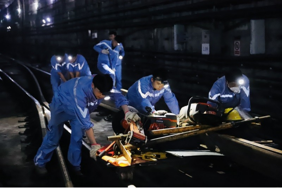 中国中铁电气化局上海电化分公司：匠心筑防线热血守通途(图3)