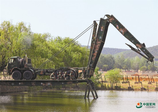 军营观察丨打通“战教研”耦合新链路(图1)