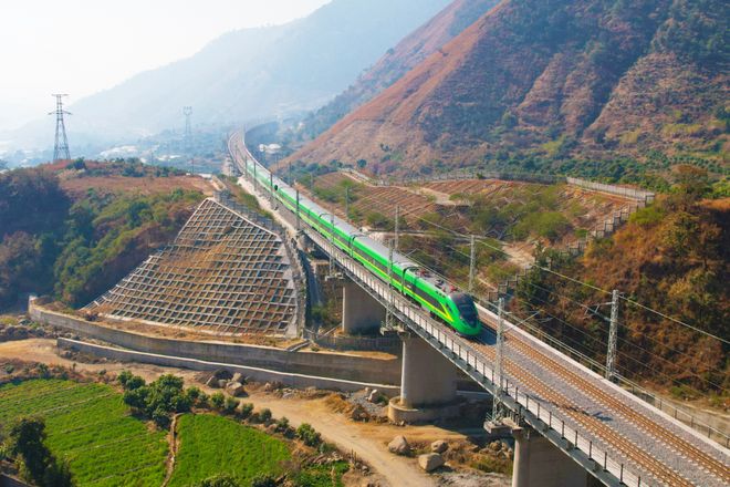 四川省总部企业风采中国铁建电气化局集团第五工程有限公司：总部企业引领“四电”建设谱写新华章(图4)