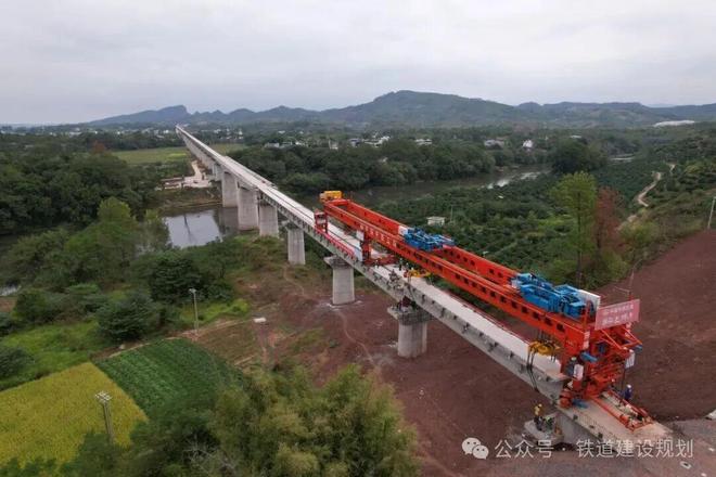 瑞梅铁路重大突破!平远站房封顶即将启动铺轨!(图7)