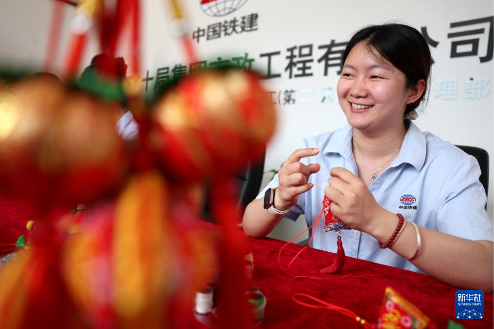 工地粽飘香民俗迎端午(图3)