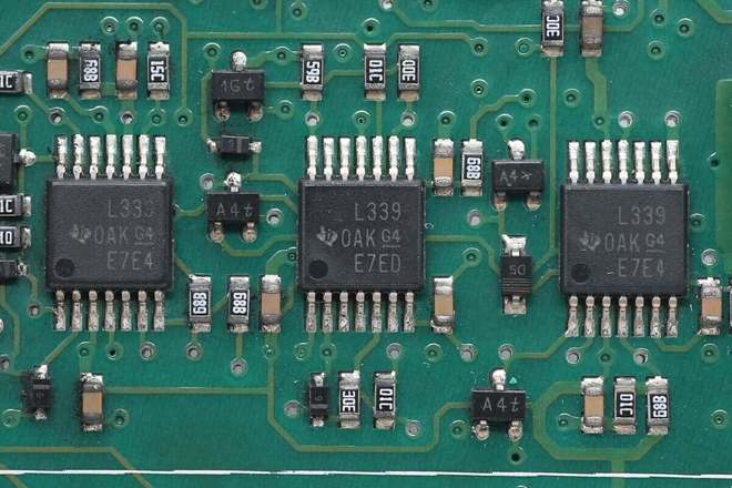 PFC+正激架构设计艾默生1725W开关电源模块拆解(图10)