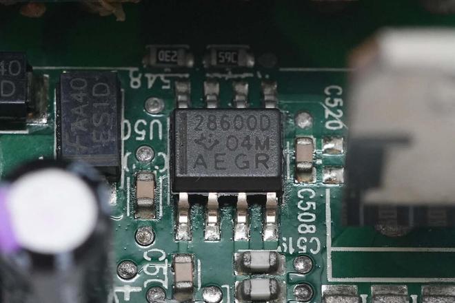 PFC+正激架构设计艾默生1725W开关电源模块拆解(图15)