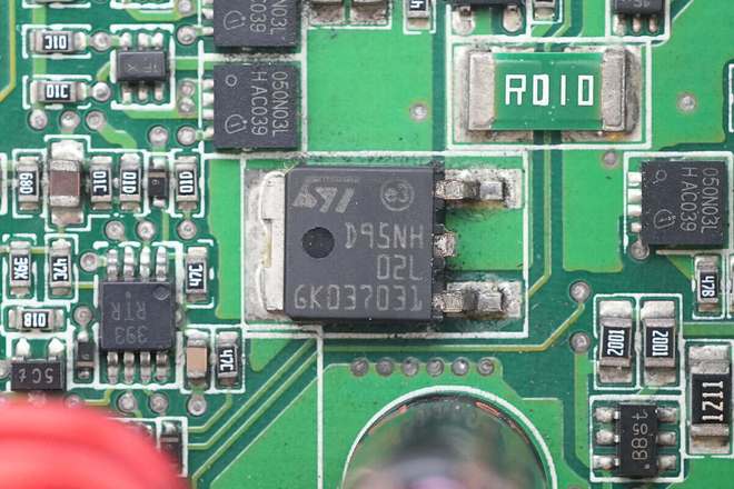 PFC+正激架构设计艾默生1725W开关电源模块拆解(图17)