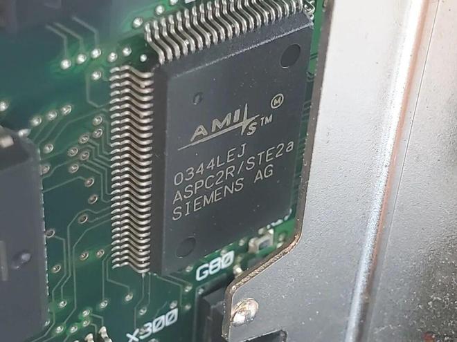 拆解“上帝的左手”西门子ET200M：看上帝如何使用芯片控制其他设备(图8)